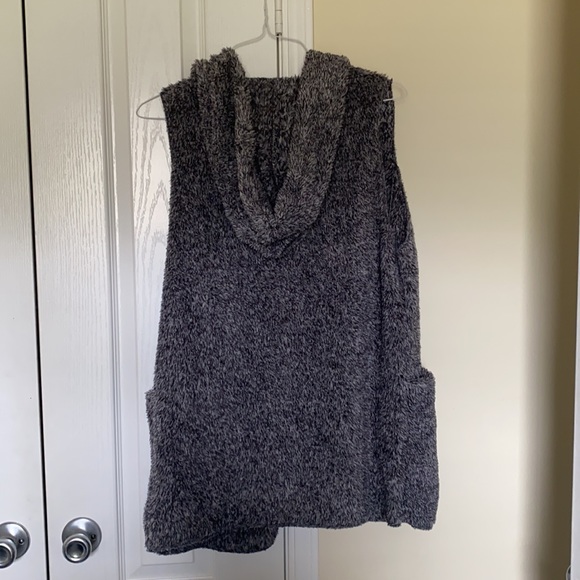 ASHLEY by 26 International Midi Vest - Picture 2 of 3